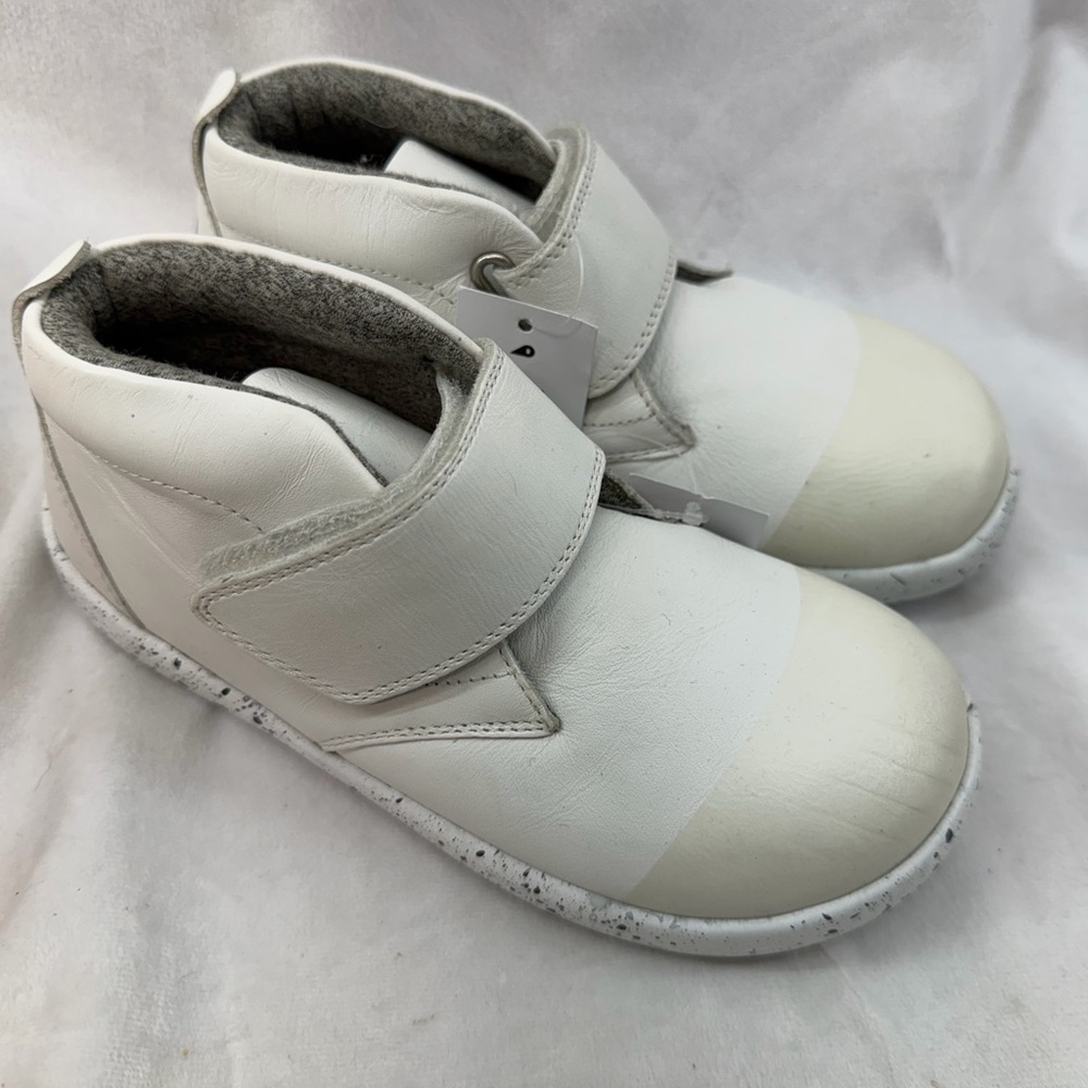 Bobux size 30 ziggy White leather Kids Shoes nwt